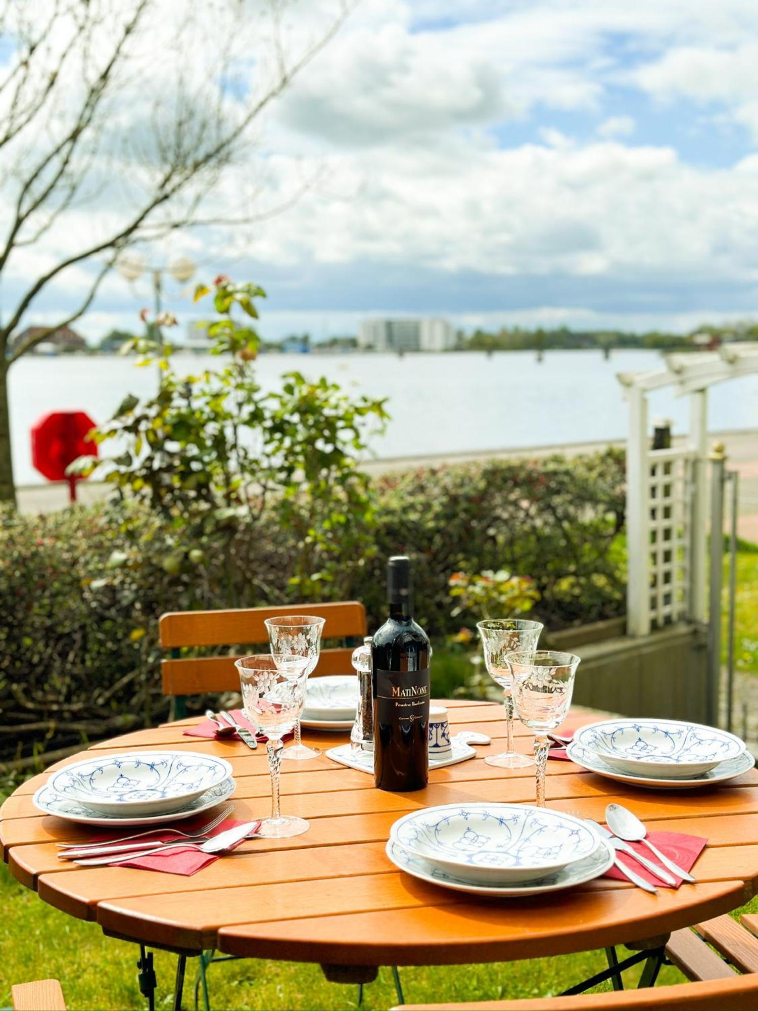 Ferienwohnung Havenblick Вільгельмсгафен Екстер'єр фото